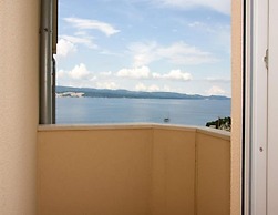 Sea-view Retreat in Celina