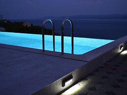 Sea-view Retreat in Celina