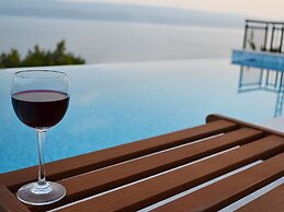 Sea-view Retreat in Celina