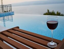 Sea-view Retreat in Celina