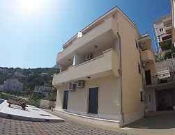 Sea-view Retreat in Celina
