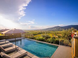 Holiday Home in Cortona With Pool & Valley Views