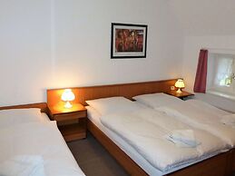 Geraeumige Ferienwohnung mit Terrasse in Kluetz