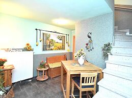 Wohnung in Lichtenhain mit Teich