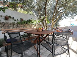 Modern Apartment With Private Pool in Maslenica
