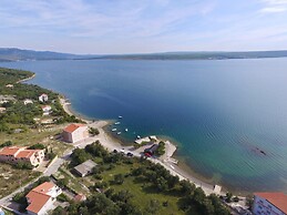 Modern Apartment With Private Pool in Maslenica