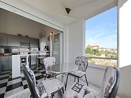 Modern Apartment With Private Pool in Maslenica