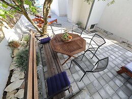 Modern Apartment With Private Pool in Maslenica