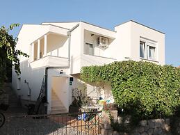 Modern Apartment With Private Pool in Maslenica
