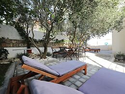 Modern Apartment With Private Pool in Maslenica