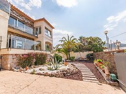 Luxurious Apartment in Roses With Swimming Pool