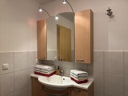 Wunderschoene Ferienwohnung mit Garten