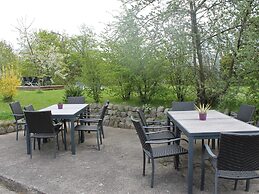 Wunderschoene Ferienwohnung mit Garten
