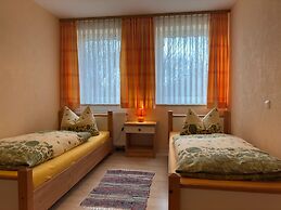 Wunderschoene Ferienwohnung mit Garten