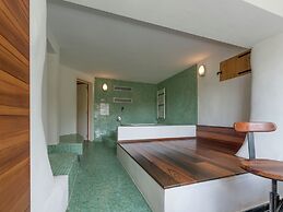 Beautiful Holiday Home in Redu With Whirlpool