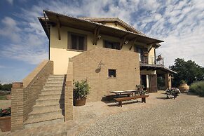 Mansion in Montefiascone Near Rocca dei Papi