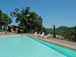 Mansion in Montefiascone Near Rocca dei Papi