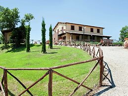 Mansion in Montefiascone Near Rocca dei Papi