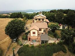 Mansion in Montefiascone Near Rocca dei Papi
