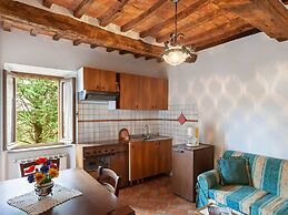 Charmante Home With Garden