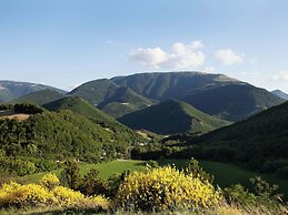 Farmhouse in Cagli With Pool & BBQ Fun