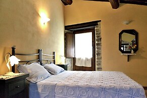 Holiday Home in Tuscany With Pool & Views