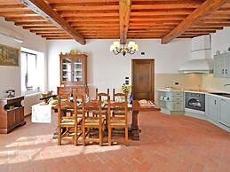 Holiday Home in Tuscany With Pool & Vineyards