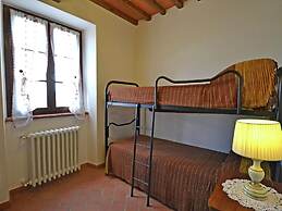 Holiday Home in Tuscany With Pool & Vineyards