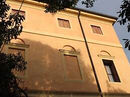 Venice Region Castle With Garden Views