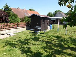 Bungalow in Zweedorf mit Liegewiese