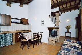 Farmhouse in Proceno With Pool