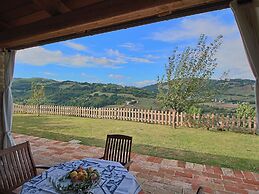 Tranquil Hilltop Cottage
