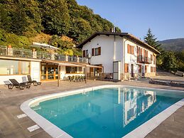 Lakeside Mansion With Pool
