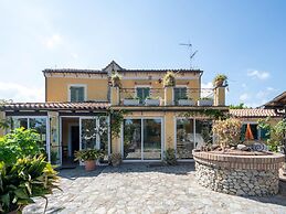 Holiday Home in Stilo With Pool & Views