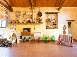 Holiday Home in Stilo With Pool & Views