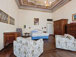 Castle in Romano D'ezzelino With Garden