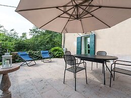 Castle in Romano D'ezzelino With Garden