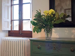 Apartment in Pergine Valdarno With Pool