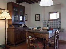 Apartment in Pergine Valdarno With Pool