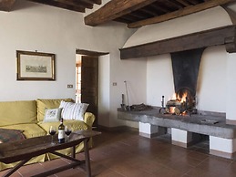 Apartment in Pergine Valdarno With Pool