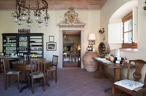 Apartment in Pergine Valdarno With Pool