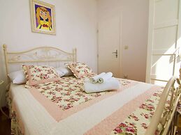 Apartment in Murter With Pool & Bubble Bath