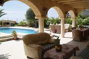 Finestrat Villa With Views