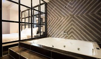 Aria Motel