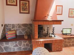 Spacious Tuscan Farmhouse