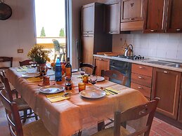 Spacious Tuscan Farmhouse