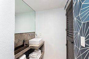 Cuale Condo Retreats