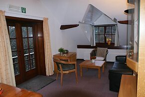 Peaceful Nature Stay in Bohon