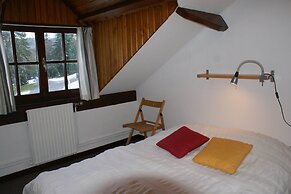 Peaceful Nature Stay in Bohon
