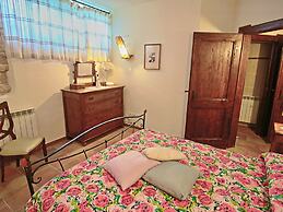Family Cottage in Cagli With Pool